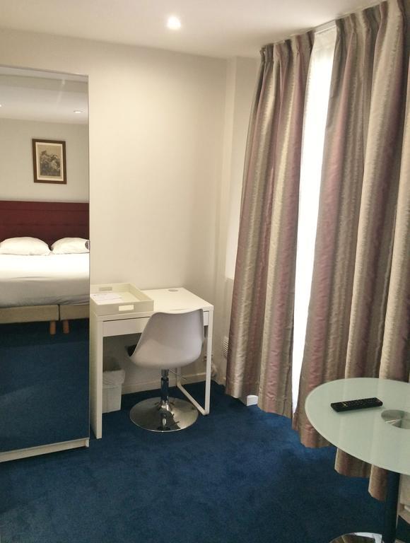 Hotel Savoy Париж Стая снимка